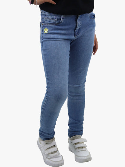 Jeans skinny azul claro con bordado floral (NUEVA TEMPORADA)