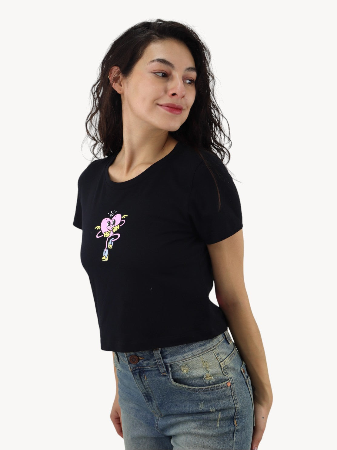 Playera slim size de color negro con estampado (NUEVA TEMPORADA)