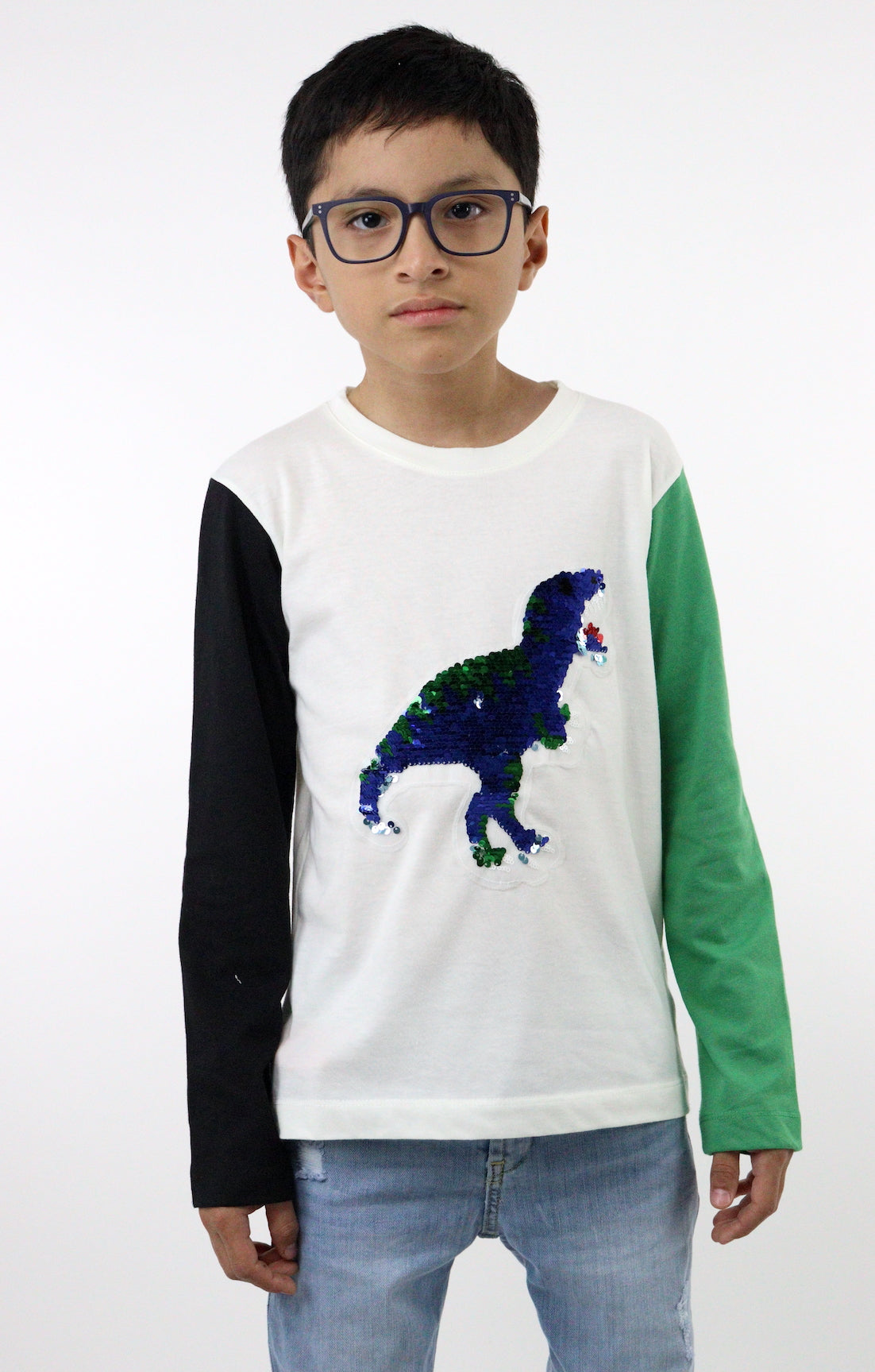 Playera raglán manga larga con lentejuela reversible de dinosaurio