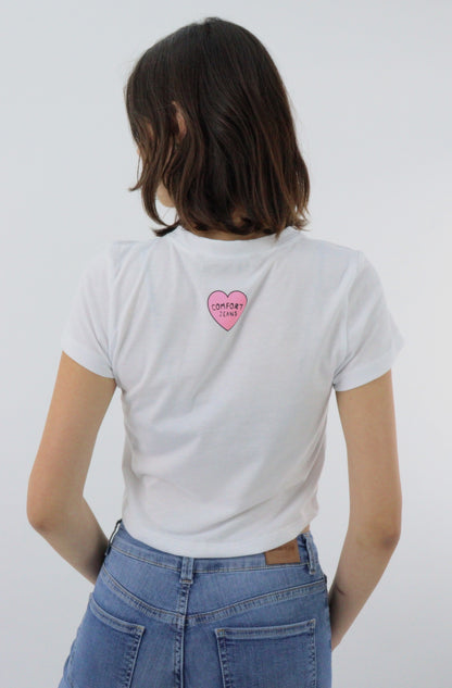 Playera manga corta con estampado de corazón