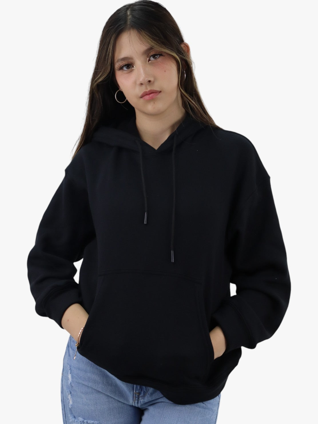 Sudadera con capucha de color negro (NUEVA TEMPORADA)