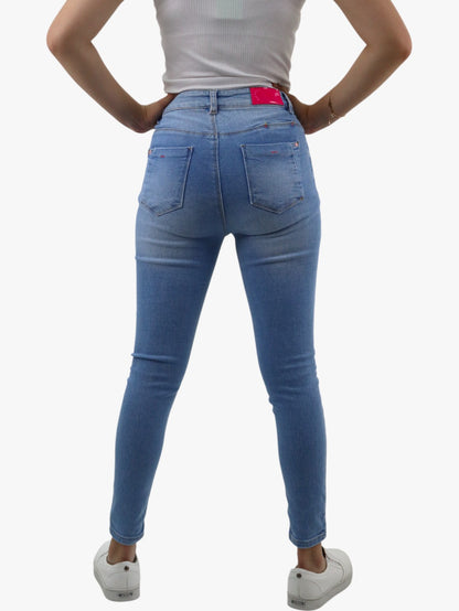 Jeans skinny tiro alto azul claro (NUEVA TEMPORADA)