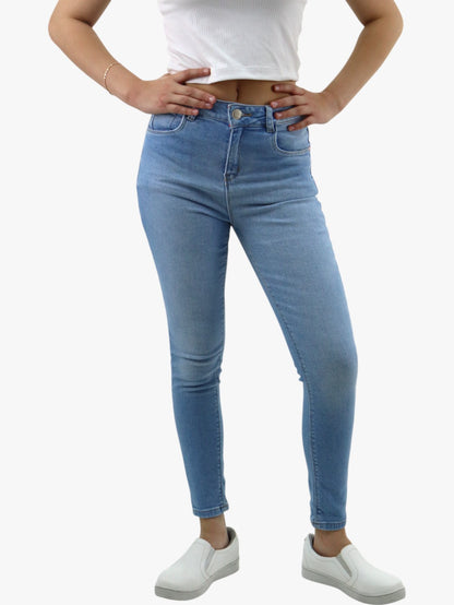 Jeans skinny tiro alto azul claro (NUEVA TEMPORADA)