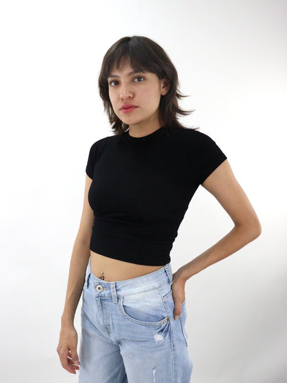 Playera crop de licra color negro (NUEVA TEMPORADA)