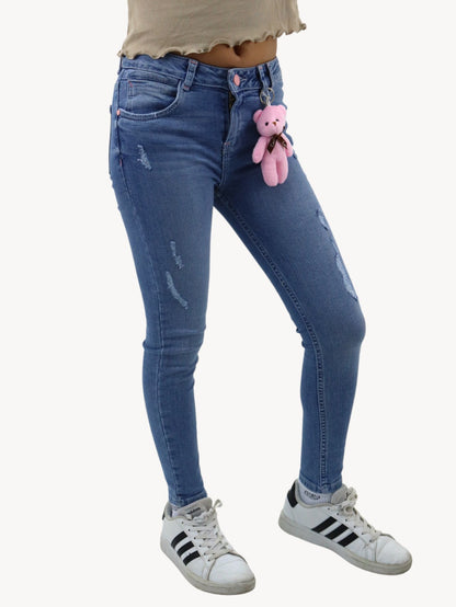 Jeans skinny con colgante decorativo (NUEVA TEMPORADA)