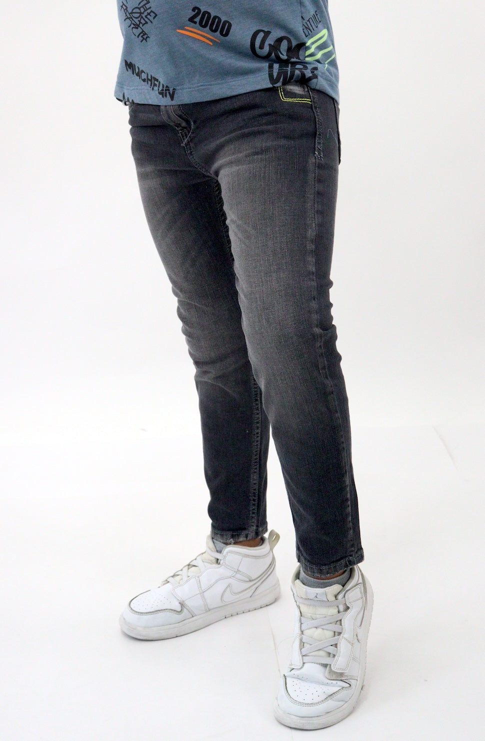 Jeans skinny de color gris oscuro (NUEVA TEMPORADA)