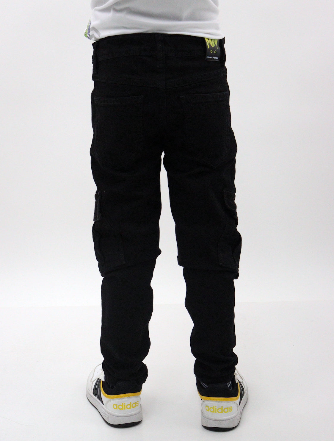 Jeans cargo de color negro (NUEVA TEMPORADA)