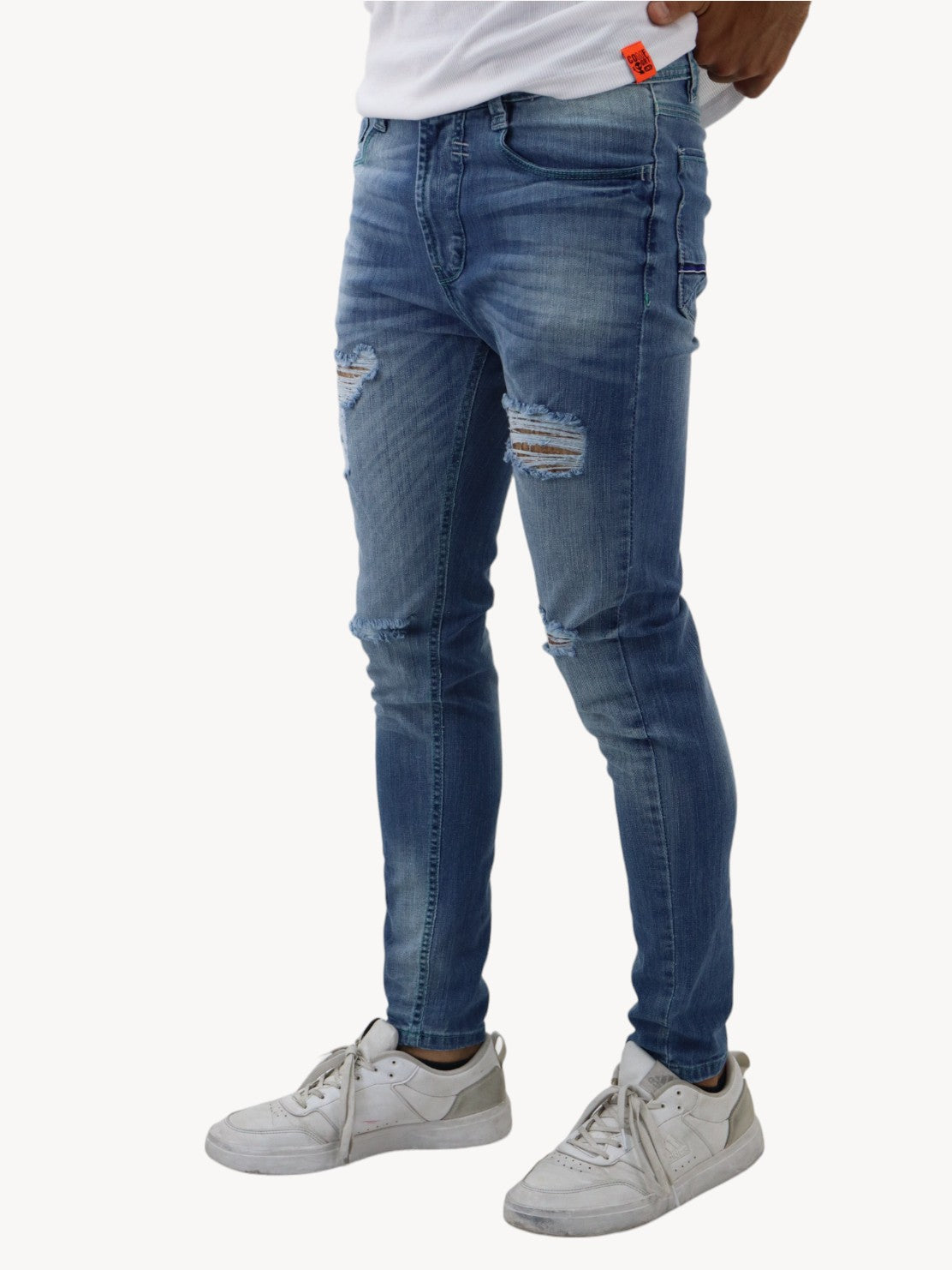 Jeans skinny deslavado con destrucción (NUEVA TEMPORADA)